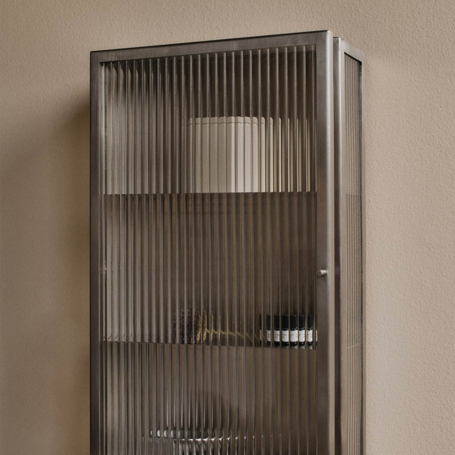 Ferm Living - Haze Wandschrank 35x100cm oxide red
