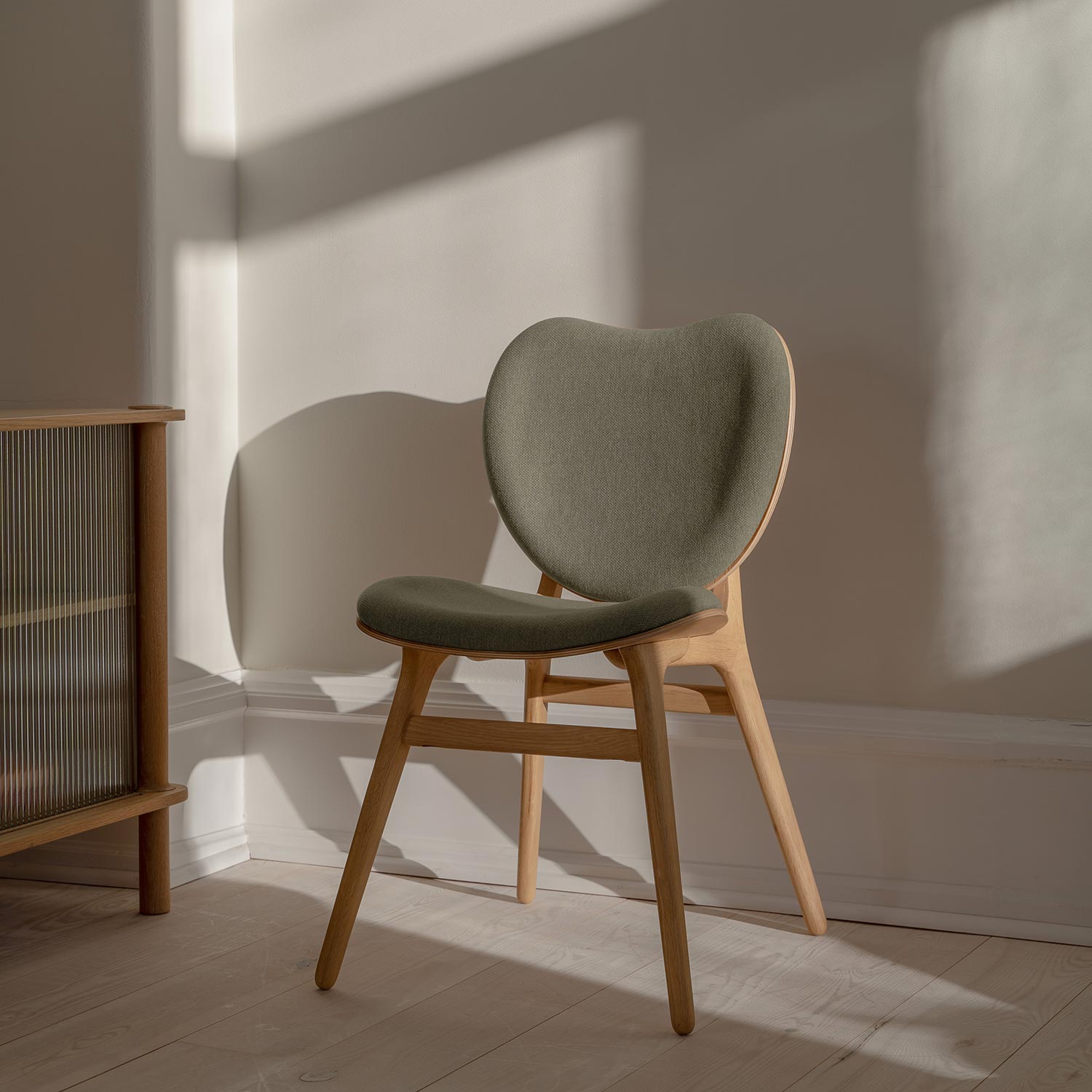 UMAGE - A Conversation Piece Stuhl eiche shadow