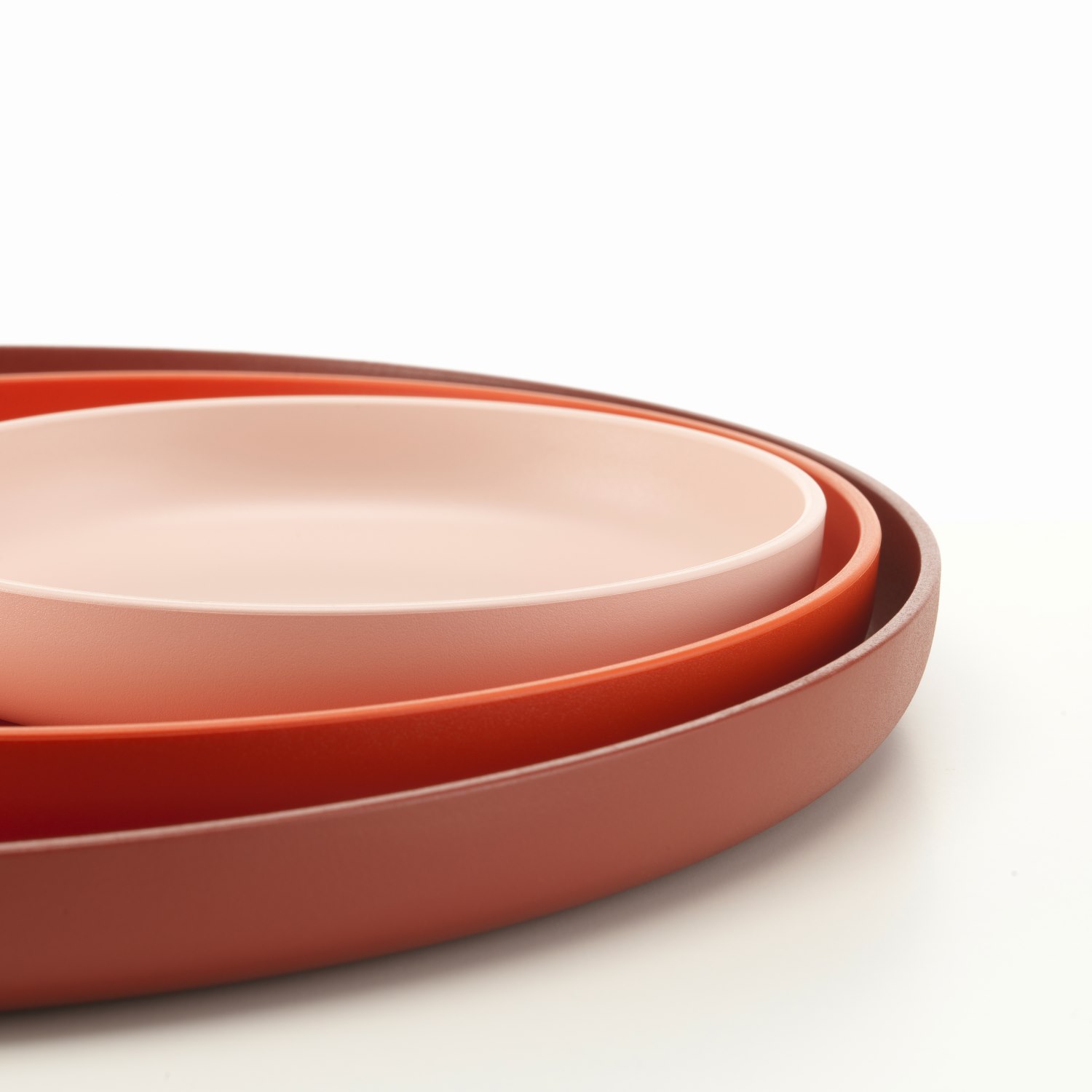 Trays red detail