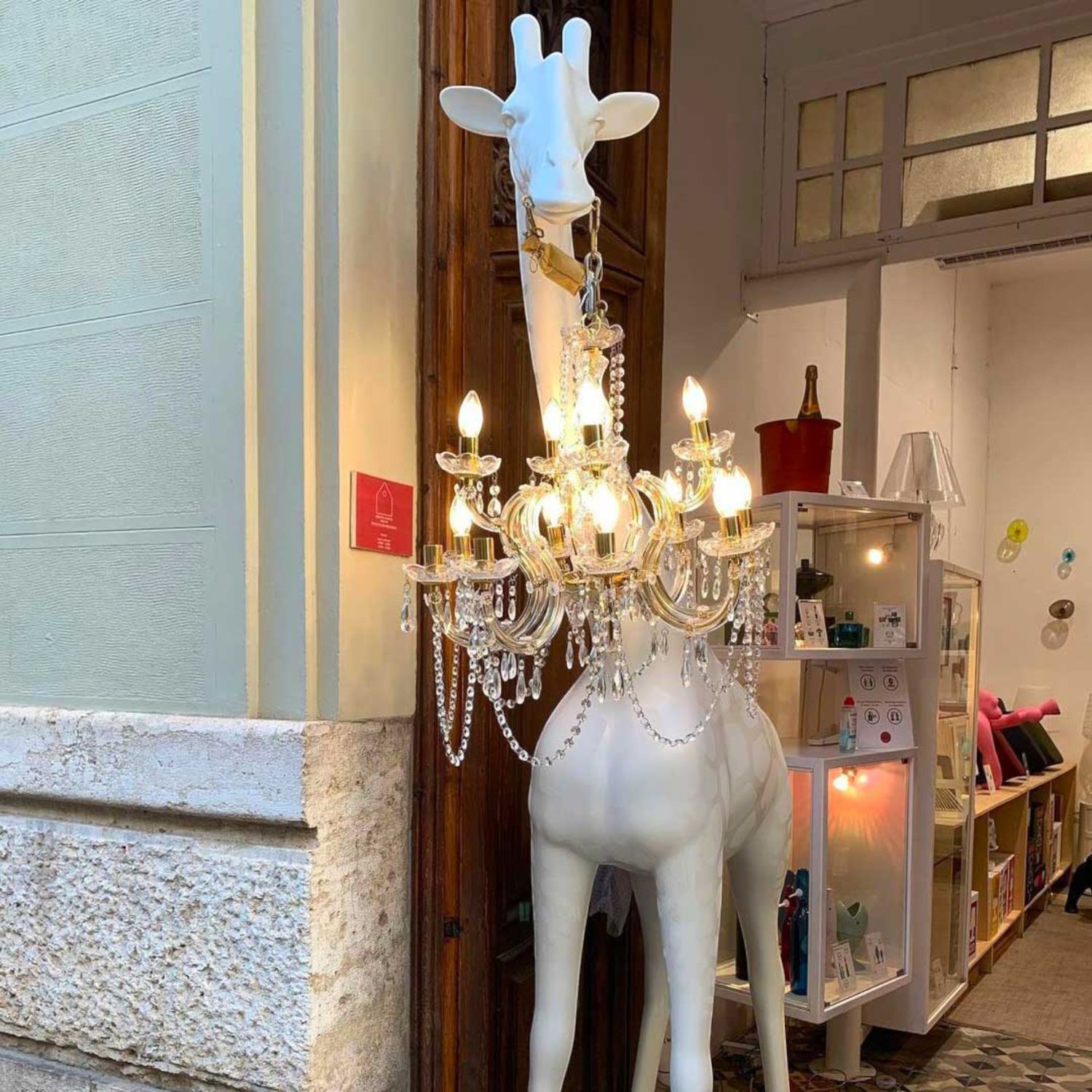 Qeeboo - Giraffe in Love M Outdoor weiß