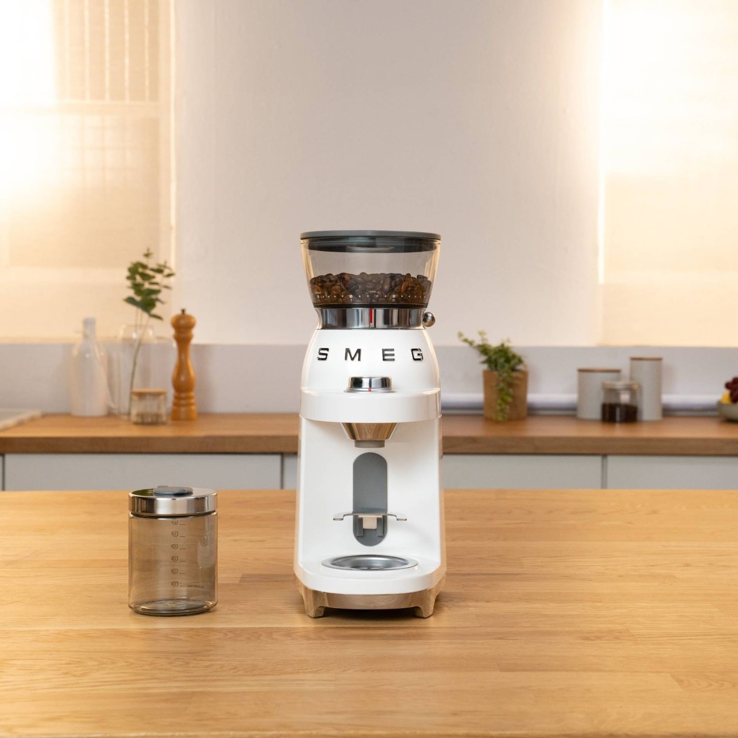 SMEG - Elektrische Kaffeemühle CGF03 weiß