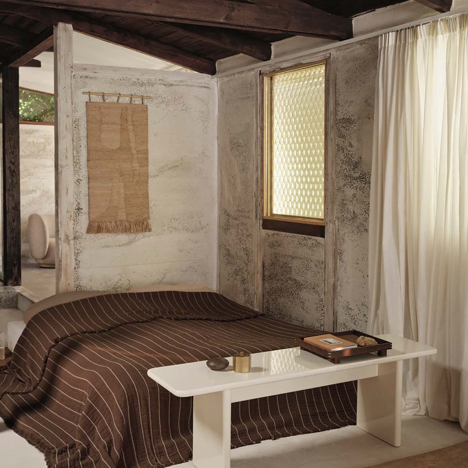 ferm LIVING Aires Tagesdecke Bedspread auf Bett 104232