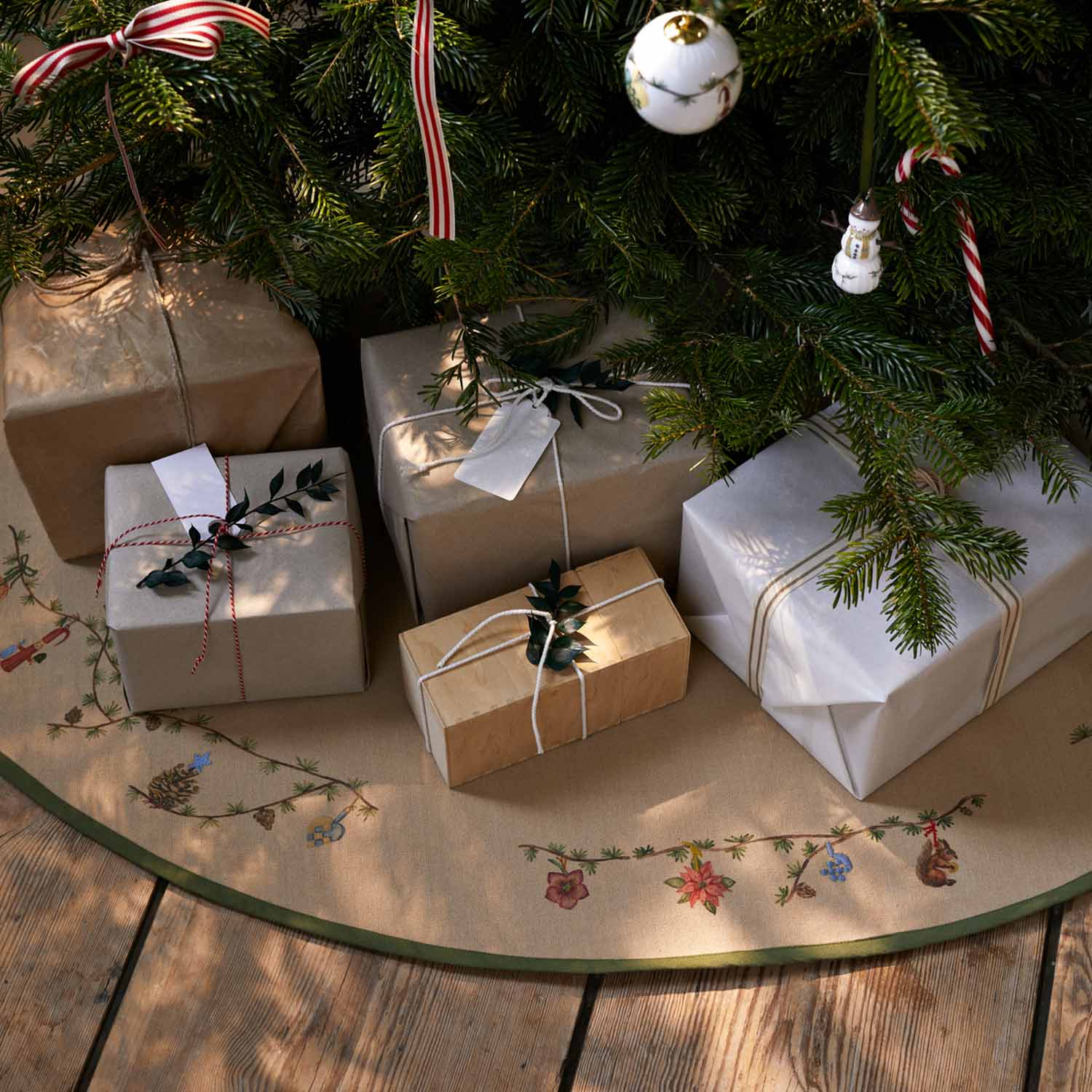 Kähler - Hammershoi Weihnachtsbaumteppich ⌀130 cm beige